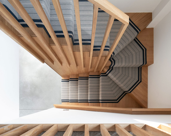 small-round-staircase-design