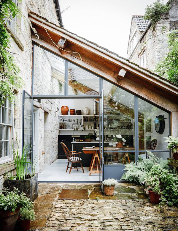 backyard-room-extension-with-plants