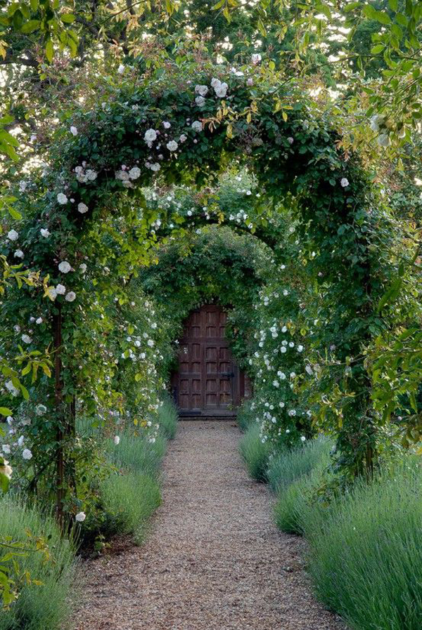 beautiful-secret-garden-door-decoration