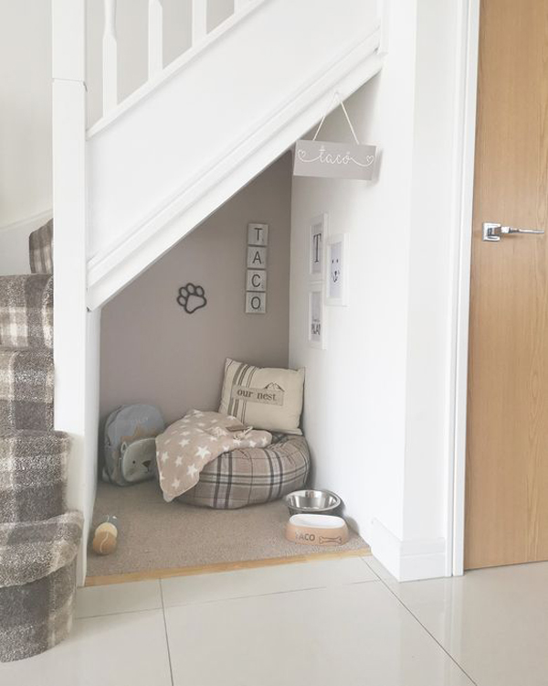 cozy-dog-bed-in-under-the-stairs