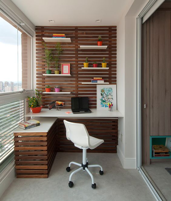 home-office-balcony-design-with-pallet-decor