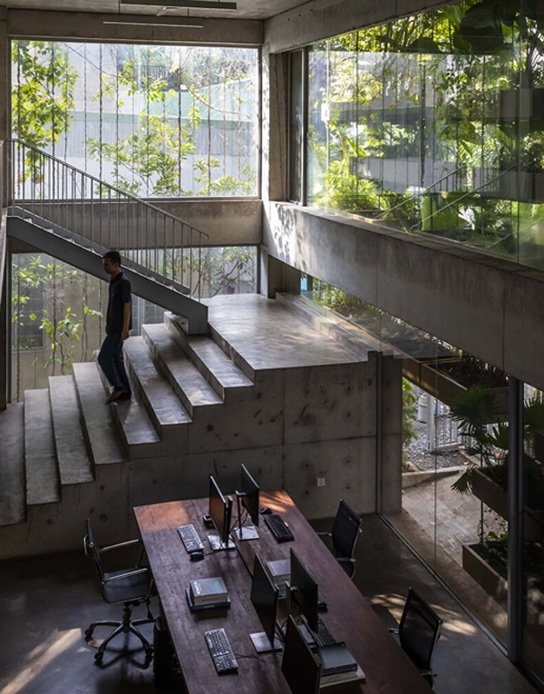 industrial-farming-office-with-staircase-design