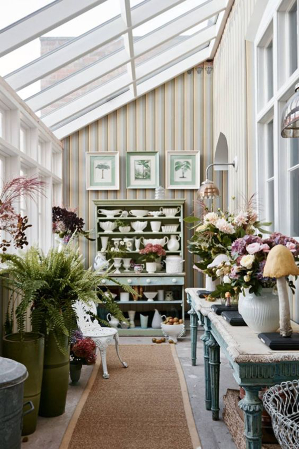rustic-room-extension-with-floral