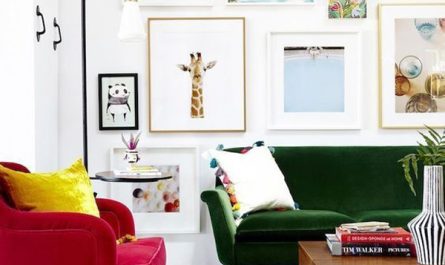 eclectic-living-room-design-with-green-velvet-sofa