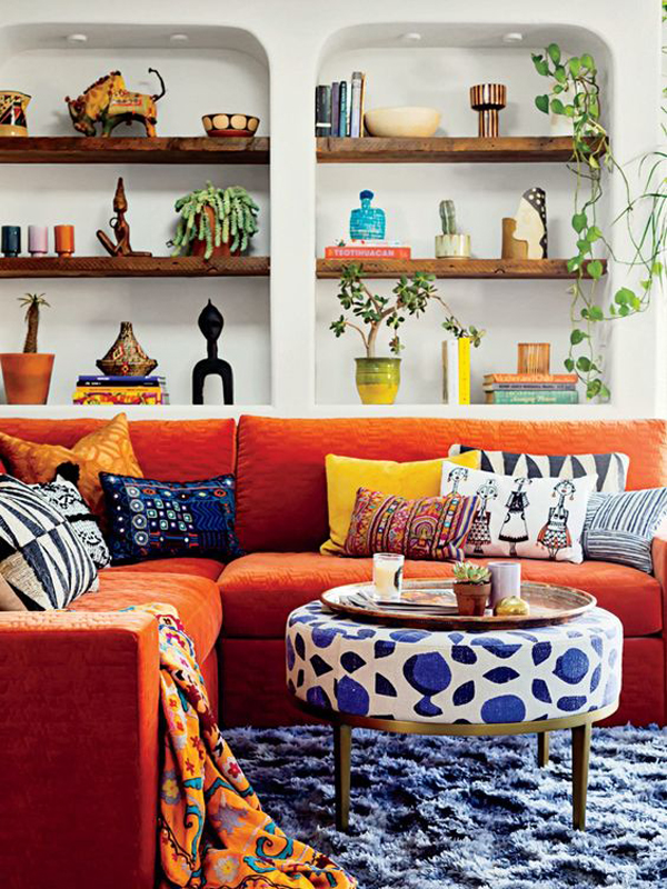 eclectic-living-room-design-with-wall-shelf