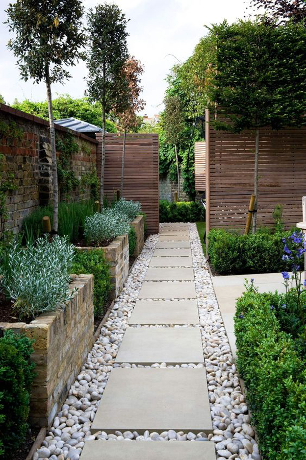 small-yard-stepping-stone-for-urban