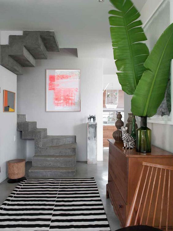 tiny-concrete-stairs-with-tropical-styles