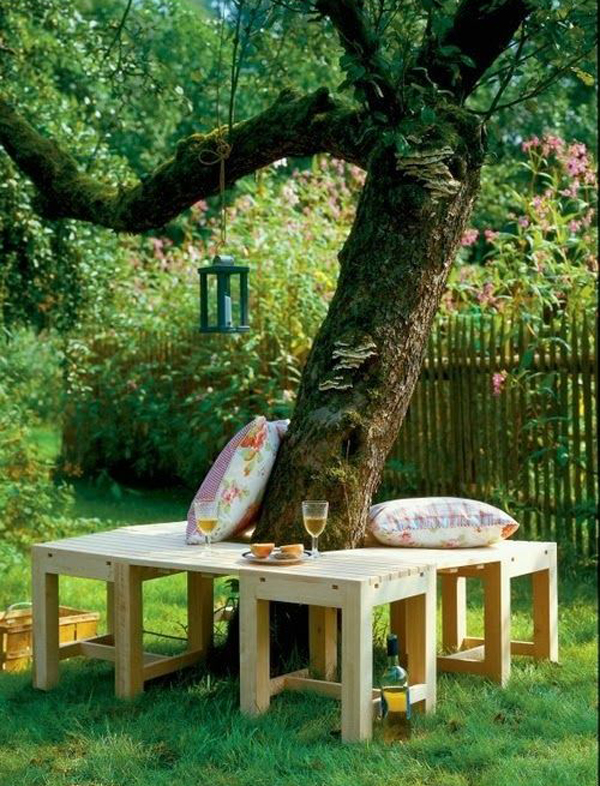 wood-diy-around-tree-seating-area