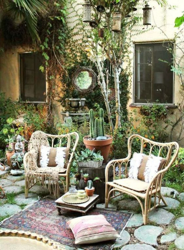 cozy-bohemian-garden-with-rattan-chairs