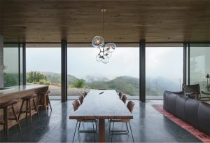 Off-Grid Guest House With Natural Environment | Housetodecor.com