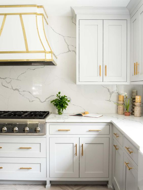 gorgeous-white-marble-kitchen-backsplashes
