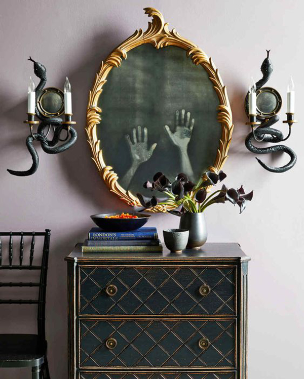 ghost-hand-halloween-mirror-design