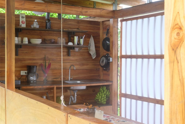 open-camper-house-kitchen-design
