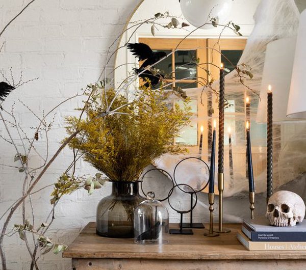 24 Cool Halloween Mirrors For Last-Minute Ideas