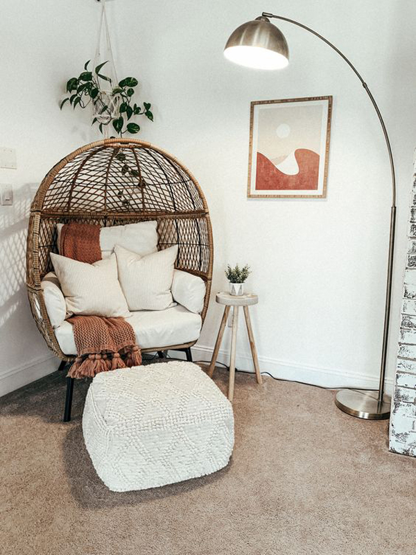 boho-reading-chairs-with-floor-lamp