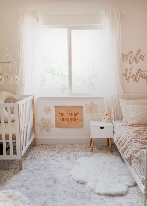 cute-parent-and-little-girl-shared-room