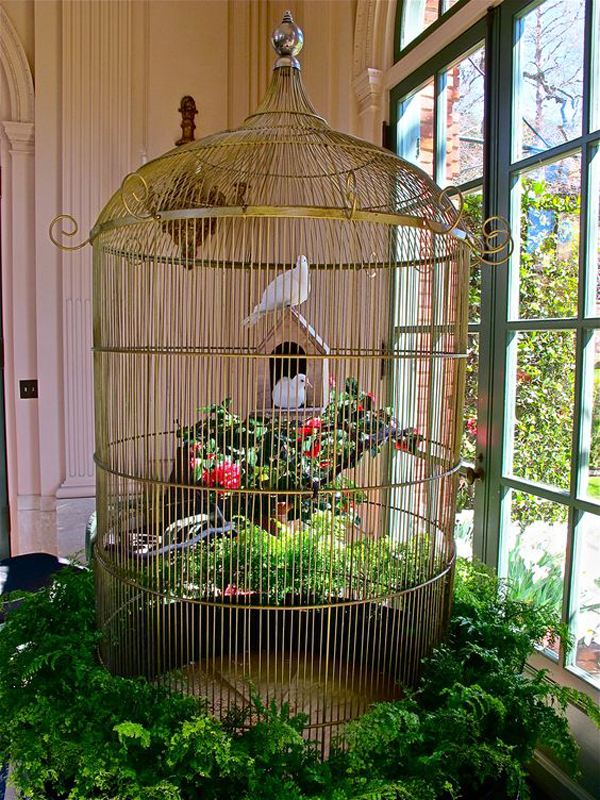 gold-rustic-birdcage-design
