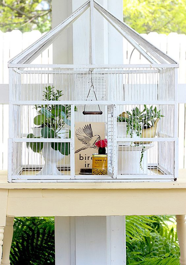large-vintage-style-birdcages