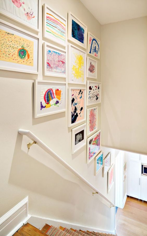 kid-friendly-staircase-with-gallery-wall