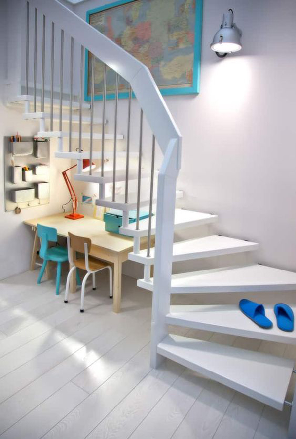 kid-friendly-stairs-with-study-room