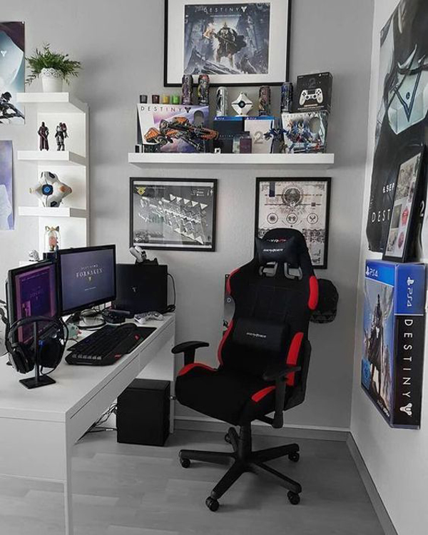 simple-gaming-room-with-wall-mounted-shelf