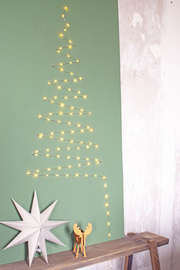 simple-diy-wall-christmas-tree-lighting