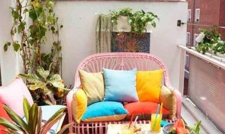 cozy-and-eclectic-balcony-design-for-small-space