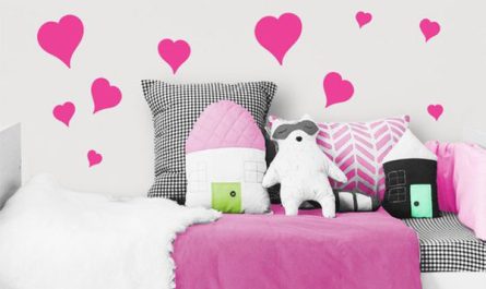valentine-day-kids-bedroom-with-heart-wall-decals
